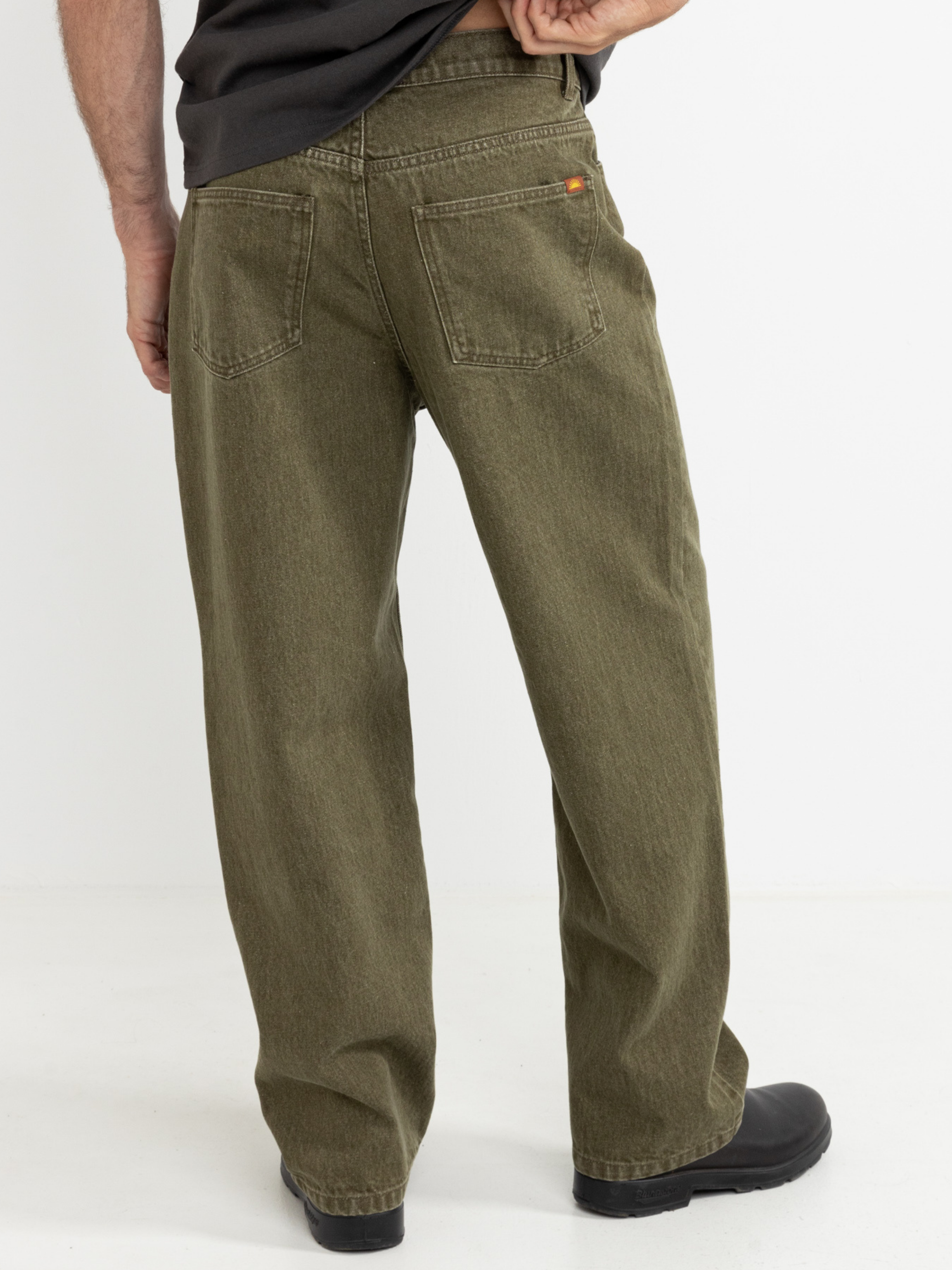 Essential Jean - Washed Olive