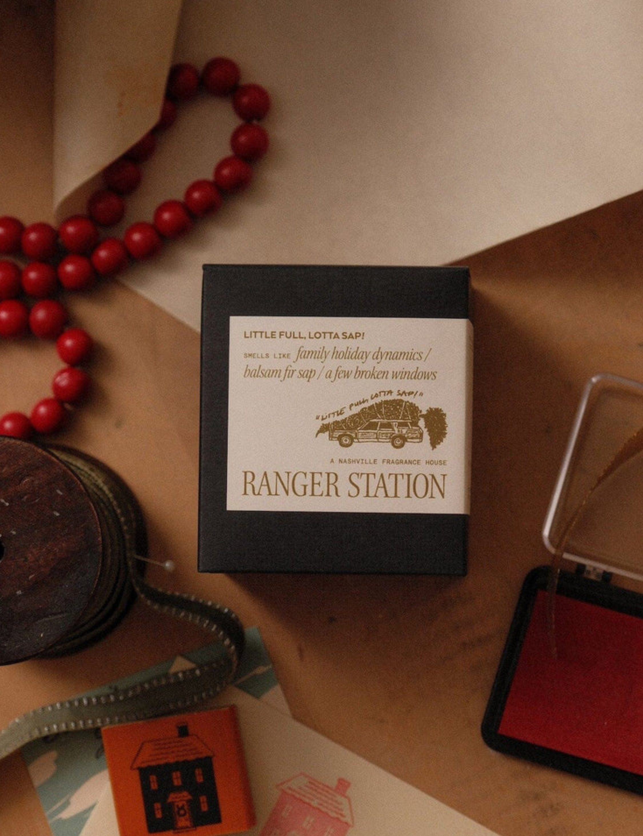 Faire-Product_Pics_-_Ranger_Station_Little_Full_Lotta_Sap_Candle_5.png