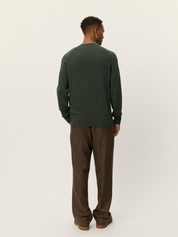 Les Deux Roundneck Knit Knitted Men’s Tops for Men Knitwear Duffel Bag Green Embroidered Chain Stitch LS Long Sleeve Fall Winter Sweater Jumper Athens GA Georgia Kempt Menswear Store Near Me