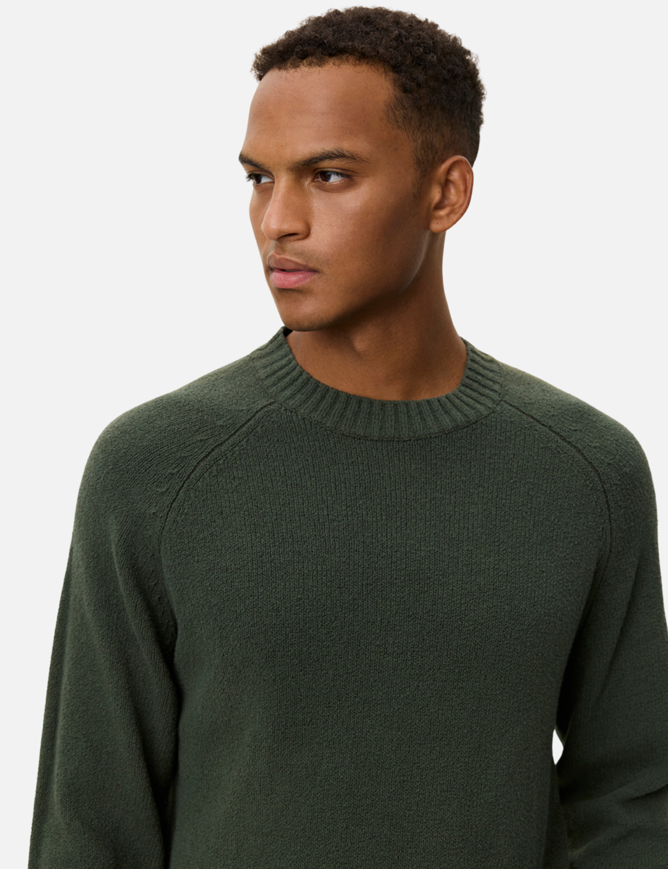 Les Deux Roundneck Knit Knitted Men’s Tops for Men Knitwear Duffel Bag Green Embroidered Chain Stitch LS Long Sleeve Fall Winter Sweater Jumper Athens GA Georgia Kempt Menswear Store Near Me