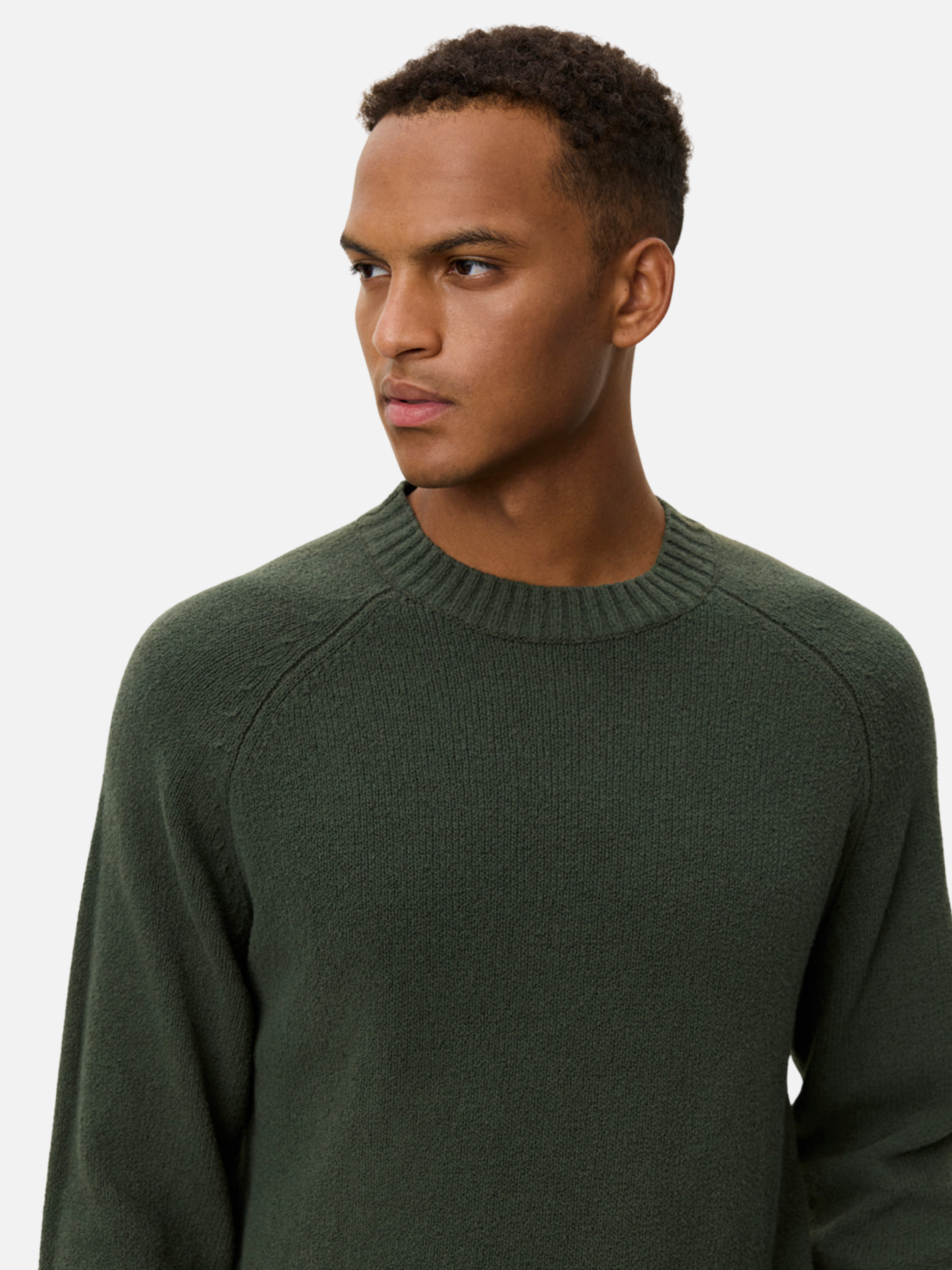 Les Deux Roundneck Knit Knitted Men’s Tops for Men Knitwear Duffel Bag Green Embroidered Chain Stitch LS Long Sleeve Fall Winter Sweater Jumper Athens GA Georgia Kempt Menswear Store Near Me