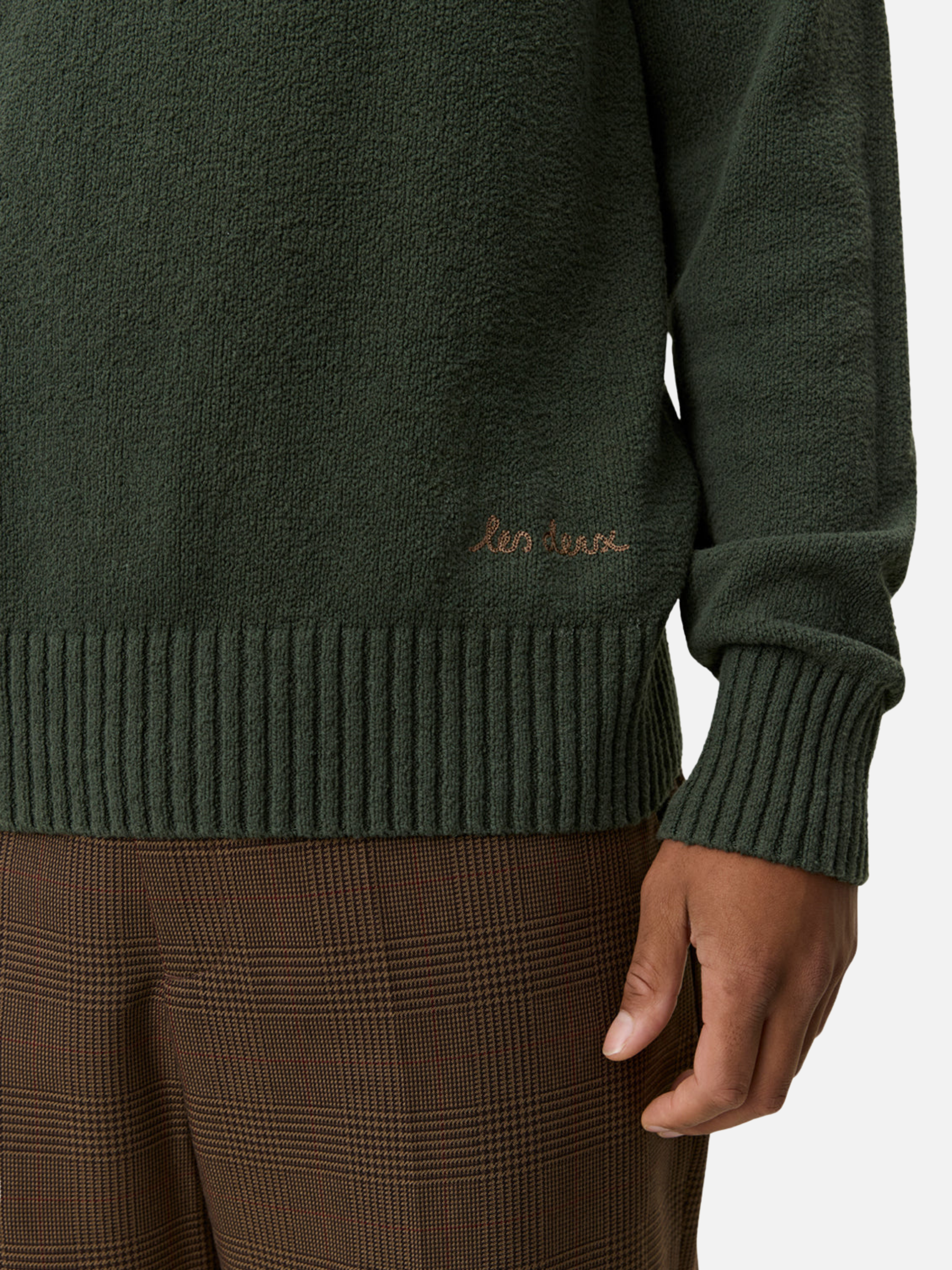 Les Deux Roundneck Knit Knitted Men’s Tops for Men Knitwear Duffel Bag Green Embroidered Chain Stitch LS Long Sleeve Fall Winter Sweater Jumper Athens GA Georgia Kempt Menswear Store Near Me