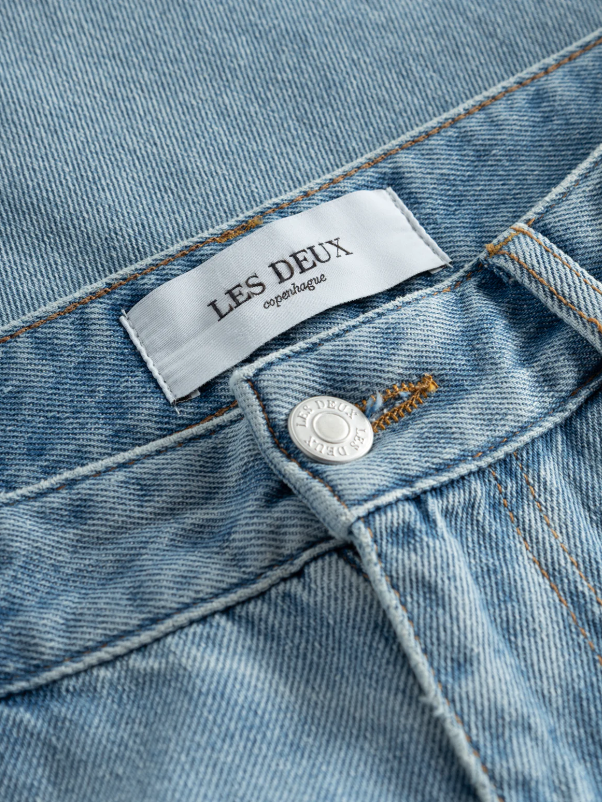 les deux ryder relaxed jeans 100% organic cotton light wash denim kempt athens ga georgia men's clothing store