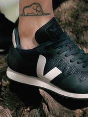 Veja Shoes Sneaker’s Men’s Footwear SDU B-Mesh Black White Athletic Shoe Athens GA Georgia Kempt Menswear Store Near Me